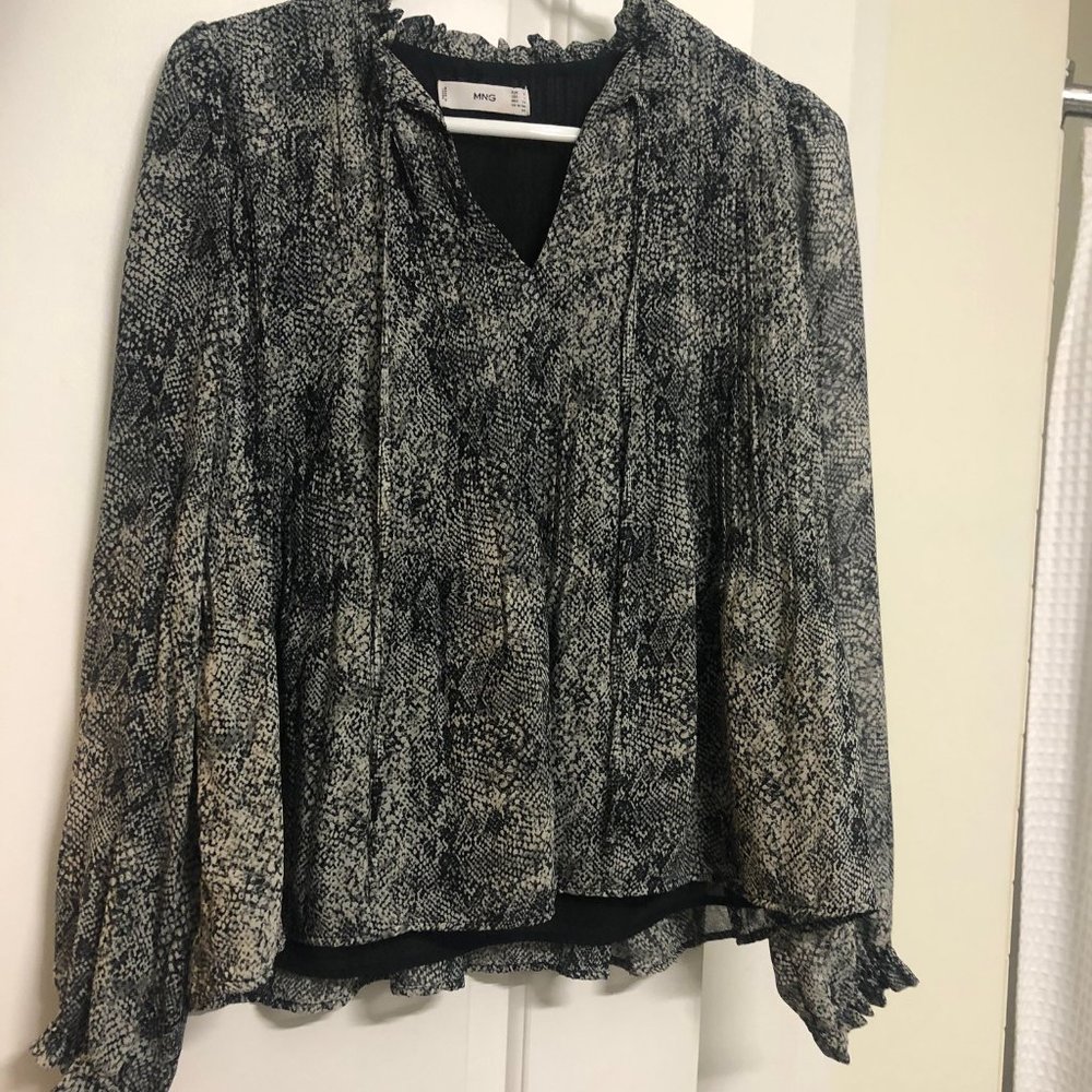 Mango Printed pleated blouse - Size 4 - Picture 11 of 16